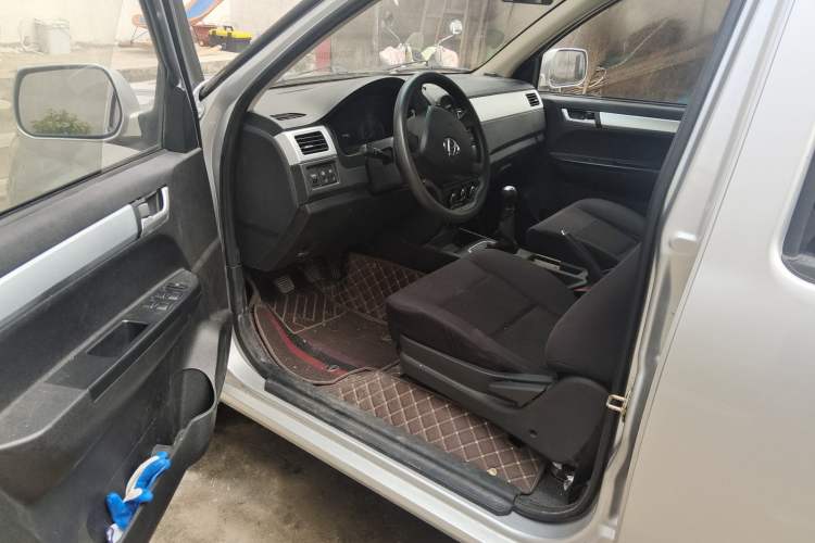 Used CHANGAN KAICHENG Shenqi F30 2016 1.5L Comfort Plus Long Wheelbase DAM15L Driver Seat