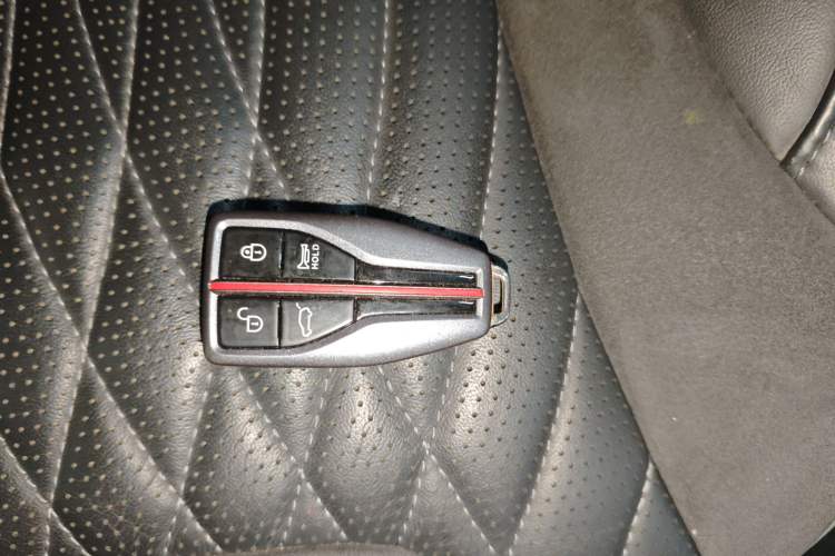 Used Hongqi HS5 2022 Facelifted Version 2.0T Smart Connect Flagship All-Wheel-Drive Edition