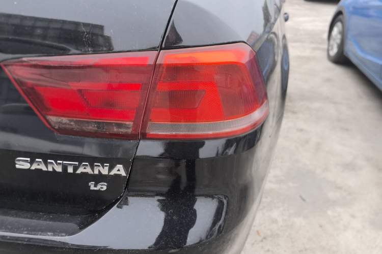 Used Volkswagen Santana 2015 1.6L Manual Comfort Edition