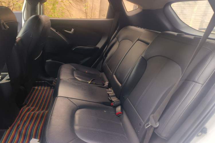 Used Hyundai ix35 2013 2.0L Automatic Two-Wheel Drive Smart GLS China IV Standard