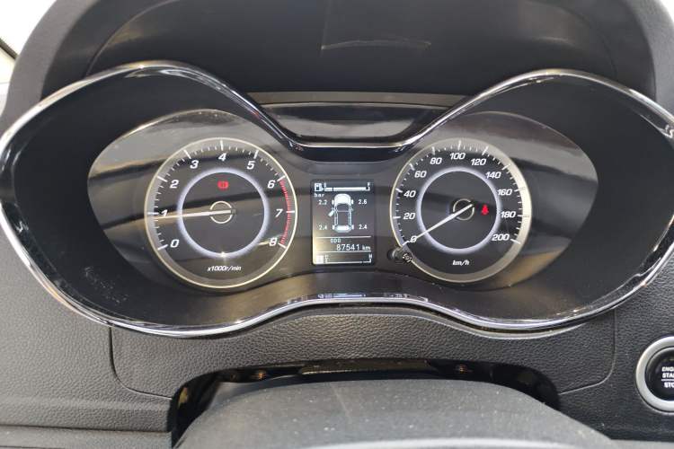 Used Baojun 560 2015 1.8L manual luxury version