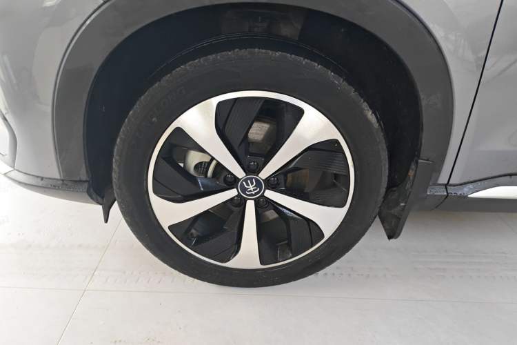 Used BYD Song PLUS New Energy 2021 EV Deluxe Model Left Front Wheel Hub