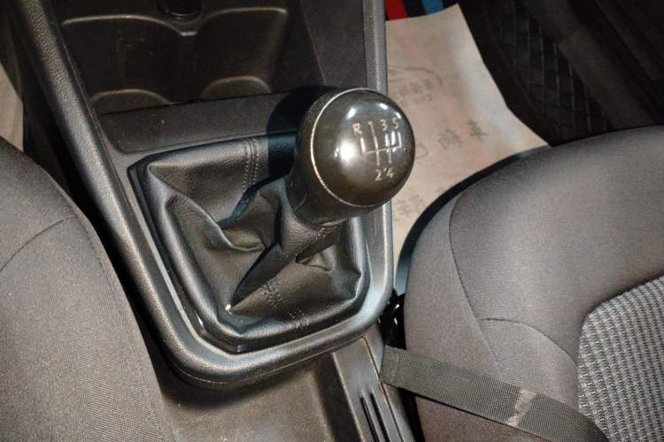 Used Volkswagen Santana 2016 1.6L Manual Fashion Edition Gear Lever