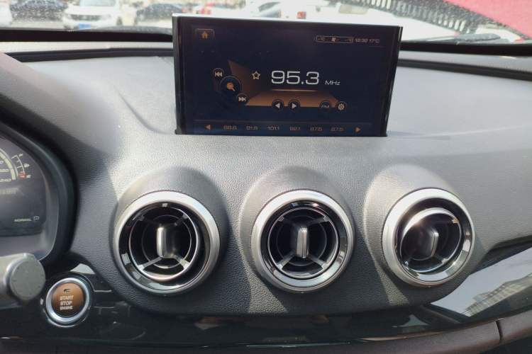 Used Wey VV7 2017 2.0T Flagship Model
