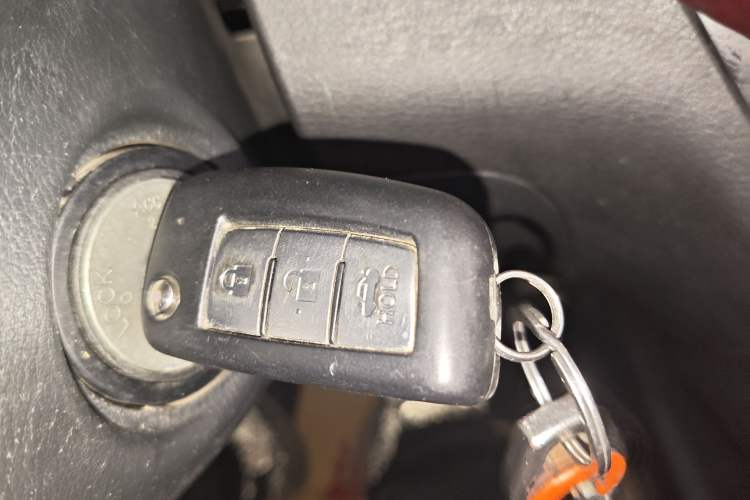 Used Nissan Lannia 2019 1.6L CVT Cool Edition China V Standard Vehicle Key