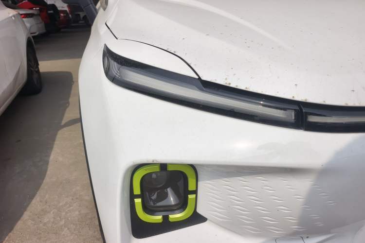 Used Geometry E Firefly 2023 320KM Cute & Handsome Tiger 5 Seats Right Front Headlight