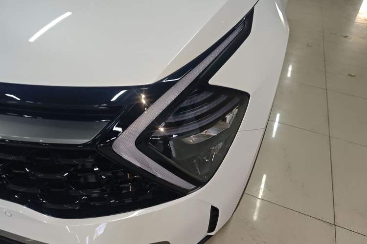 Used Kia Sportage (Chinese Domestic Model) 2025 1.5T Two-Wheel Drive Prestige Edition
