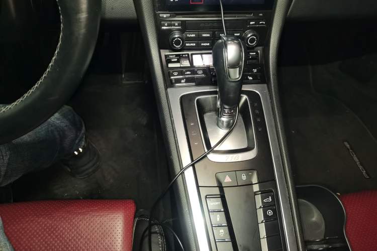 Used Porsche 718 2016 Cayman 2.0T
