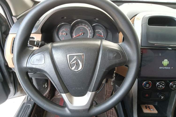 Used Baojun 630 2013 1.5L manual Comfort trim
