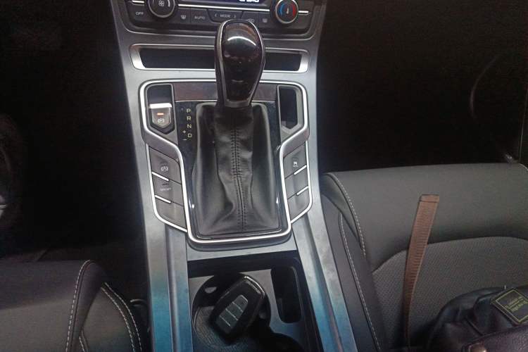 Used Geely Auto Emgrand 2019 Leading Edition 1.5L CVT Luxury Model China VI Standard