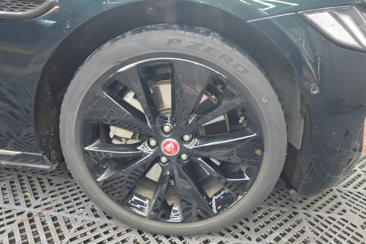 Used Jaguar XFL 2022 XFL 2.0T P300 Four-Wheel-Drive Flagship Sport Edition
