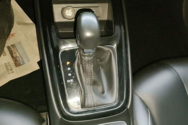 Used Roewe i5 2020 1.5L Automatic 4G Connect Luxury Flagship Edition
