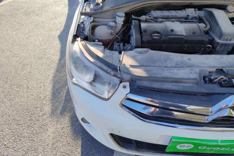 Used Citroen Elysee 2015 Zhishang Edition 1.6L Manual Fashion Model
