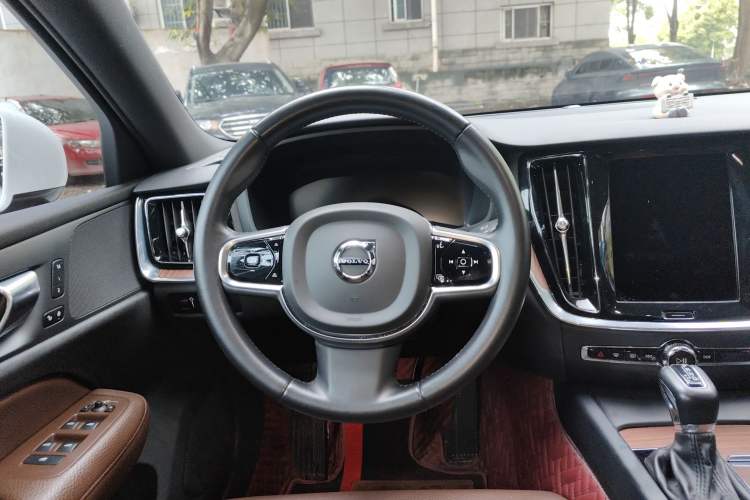Used Volvo S60 2020 T4 Zhiyuan Luxury Edition
