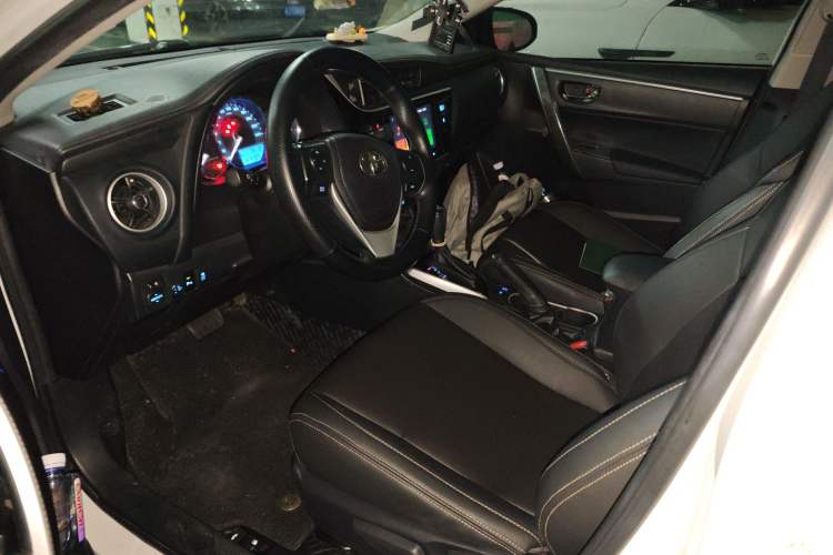 Used Toyota Levin 2018 185T CVT Luxury Edition Driver Seat