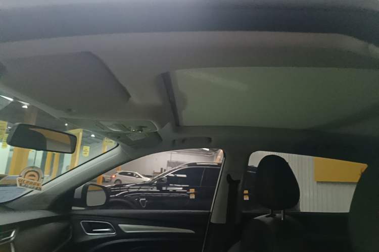Used Roewe RX3 2020 1.6L CVT 4G Connected Ultra-Cool Flagship Edition
