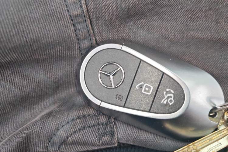 Used Mercedes-Benz GLC 2024 GLC 300 L 4MATIC Dynamic Edition 5-seater Vehicle Key