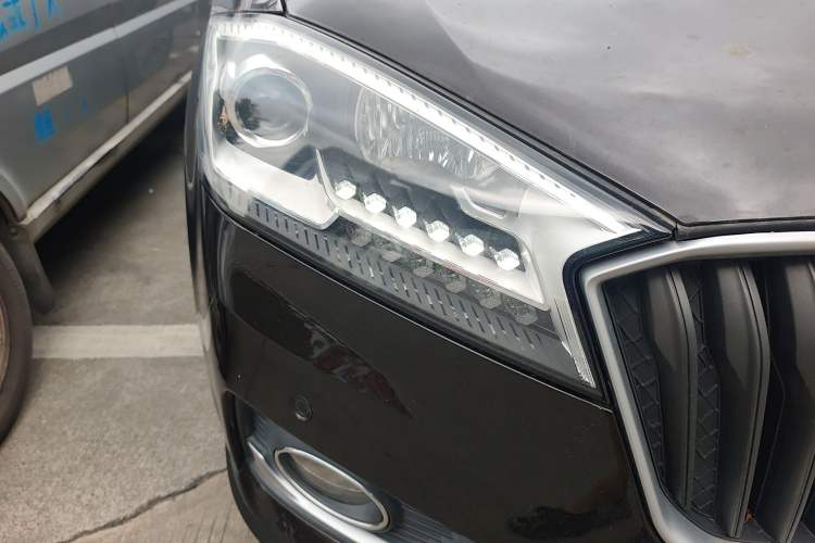 Used BORGWARD BX7 2016 28T Two-Wheel Drive Luxury Version 5 Seats
