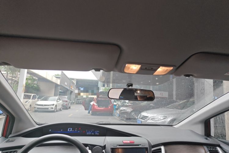 Used Honda Jade 2013 1.8L automatic Comfort version 5 seats Headliner