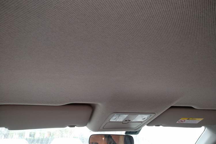 Used Dongfeng Fengdu MX6 2016 2.0L CVT Two-Wheel Drive All-Around Version
