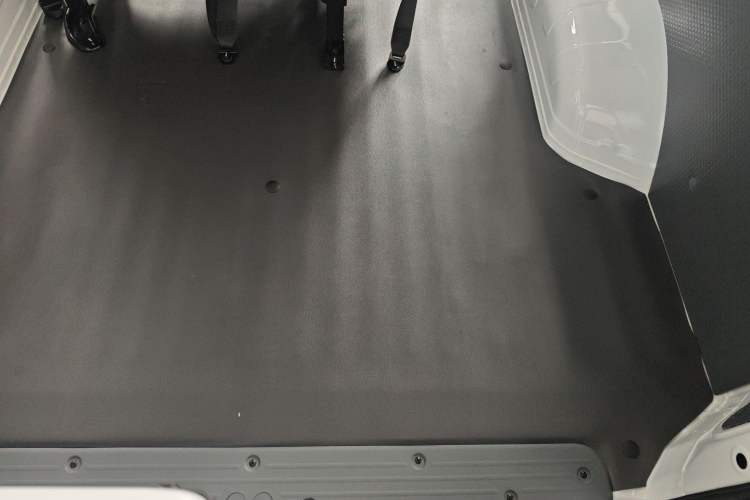 Used Wuling Yangguang 2025 Model 400km Bus Edition—Comfort Edition
