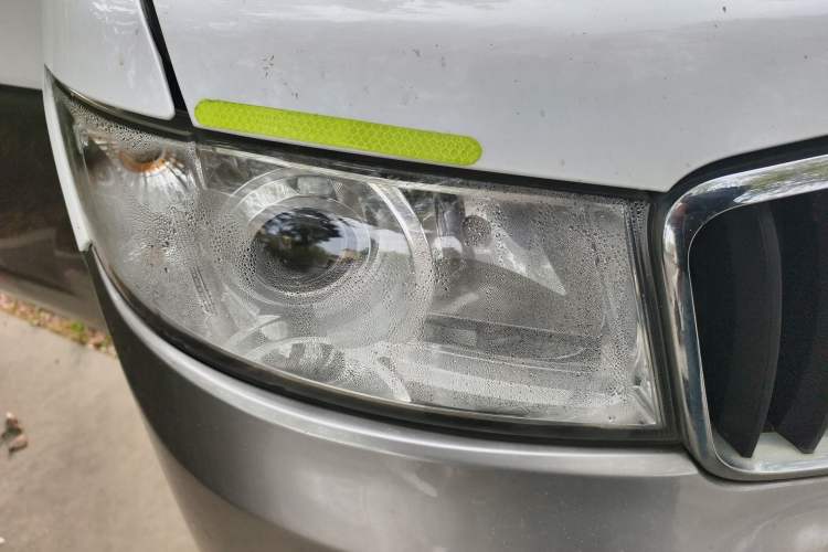 Used Jinbei New Hiace X30L 2019 1.5L Cargo Van Wealth Edition China VI SWC15M Right Front Headlight