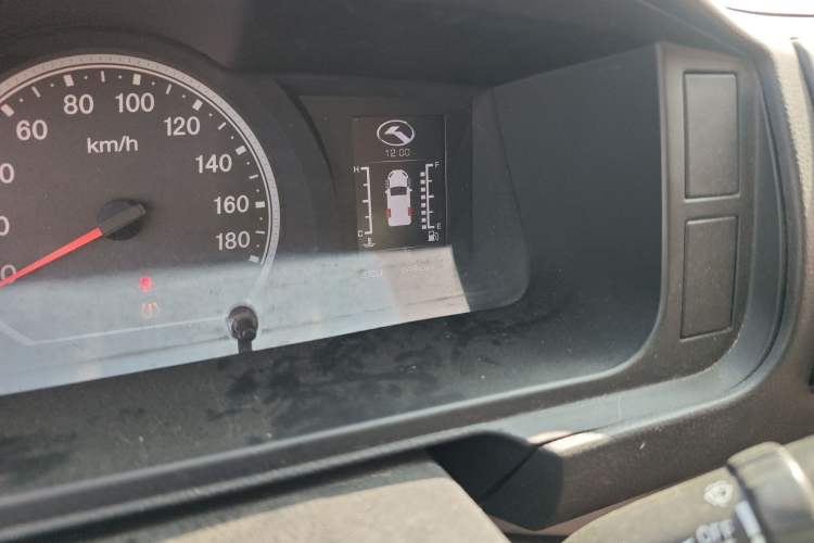 Used King Long Kairui Haoke 2019 2.2L M1 Standard Flat-Top V22 Odometer Close Up