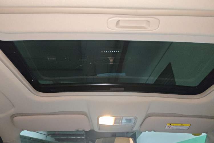 Used Landian E5 2023 1.5L DE-i 100KM Enjoyment Version 5 Seats Headliner