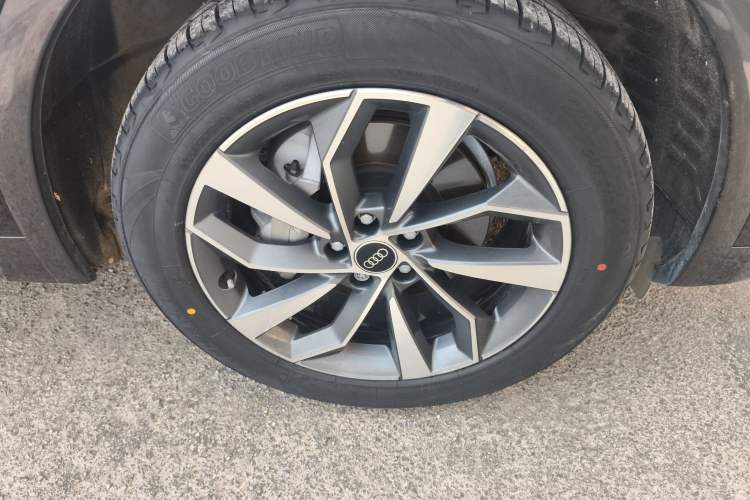 Used Audi Q5L 2022 40T Luxury Elegant Model