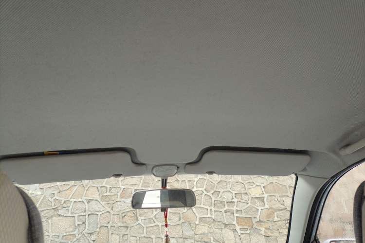 Used FAW Xiali N5 2014 1.0L Manual Standard Edition
