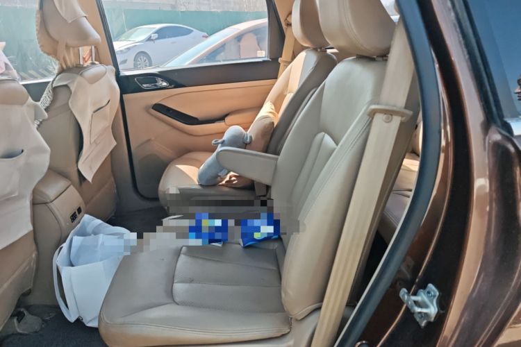 Used Baojun 730 2014 1.5L manual Comfort ESP version 7 seats