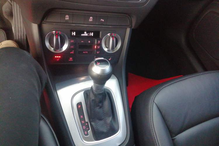 Used Audi Q3 2015 35 TFSI Millionth Anniversary Comfort Model
