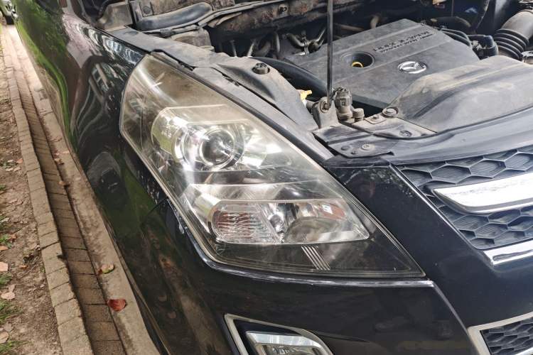 Used Mazda 8 2011 2.3L Ultimate Edition Right Front Headlight