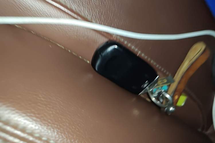 Used Buick GL6 2018 18T 6-Seater Luxury Model Vehicle Key