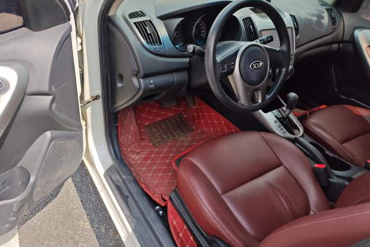 Used Kia Forte 2012 1.6L AT GL Commemorative Edition Driver Seat