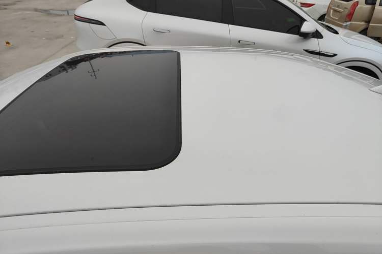 Used BMW 3 Series 2015 316Li Fashion Model
