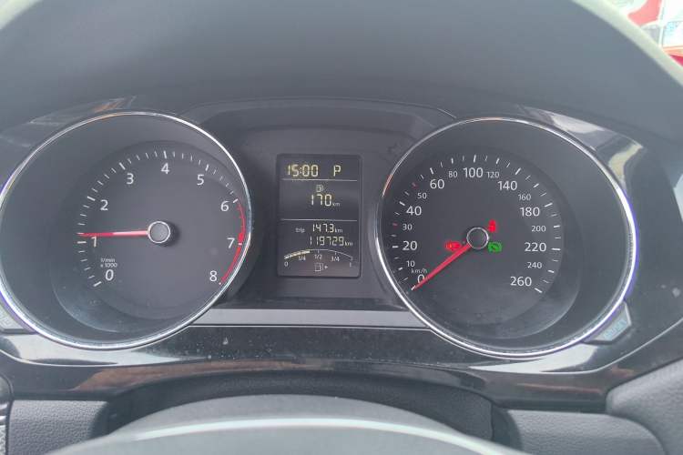 Used Volkswagen Sagitar 2015 1.6L Automatic Comfort Model Instrument Cluster