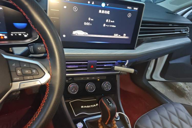 Used Volkswagen Sagitar 2025 Revised 300TSI DSG Excellence Edition Audio And AC Panel