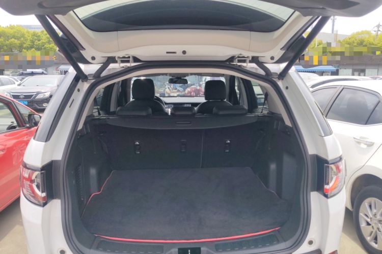 Used Land Rover Discovery Sport 2018 240 PS SE Version Trunk