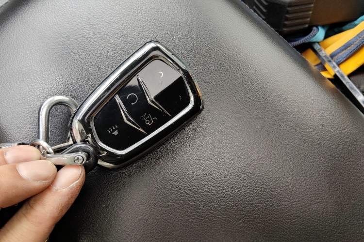 Used Cadillac XT5 2018 25T Luxury Model Vehicle Key