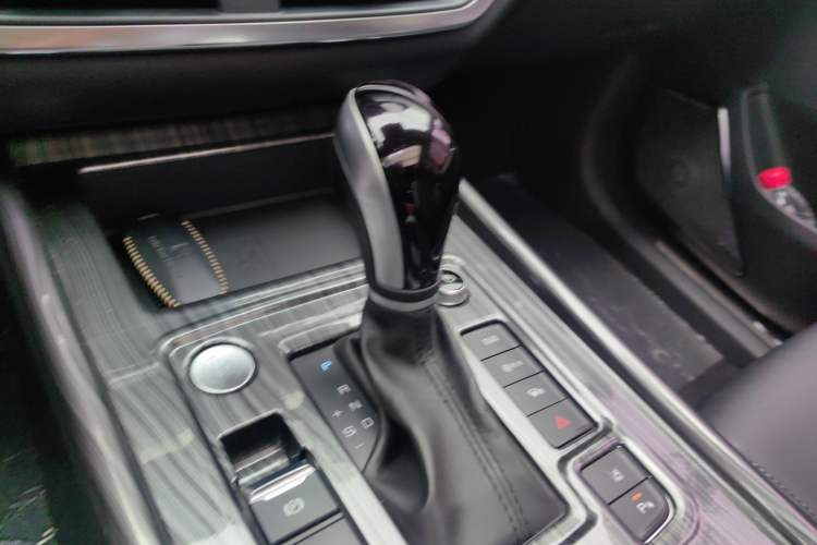 Used BYD Tang 2019 2.0T Automatic SmartConnect Luxury 7-Seater China VI Standard Gear Lever