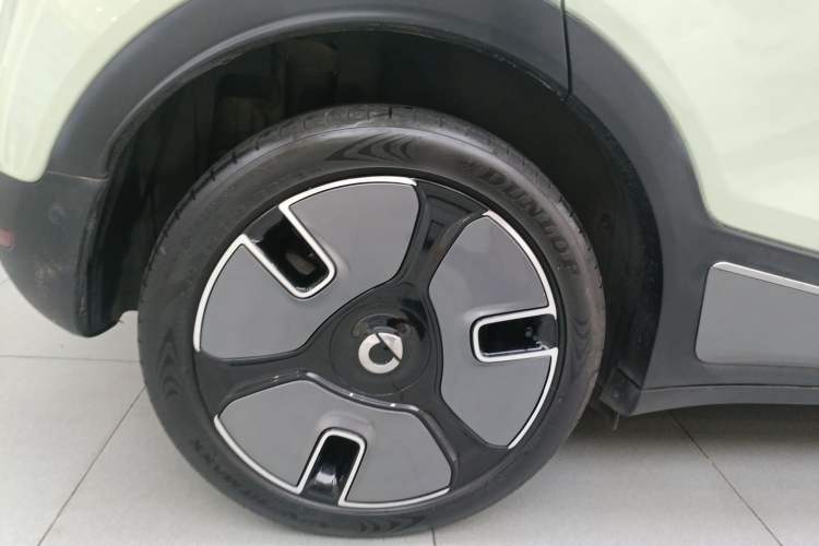 Used smart #1 2022 Premium Edition Right Rear Wheel Hub