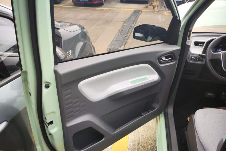 Used Wuling Hongguang MINIEV 2022 Macaron Premium Model – Lithium Iron Phosphate