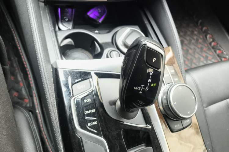 Used BMW 5 Series 2018 525Li Luxury Package
