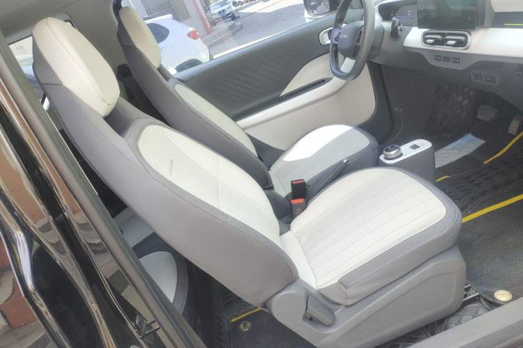 Used Geely Galaxy Panda 2025 210km Panda Kart Right Front Seat