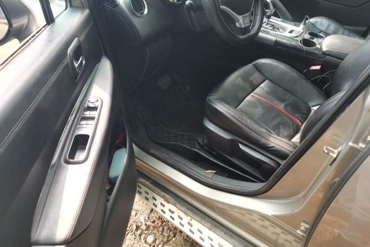 Used Peugeot 3008 2015 2.0L Automatic Classic Edition