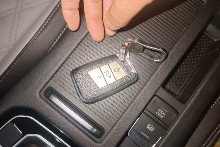 Used Volkswagen Magotan 2023 2 Million Units Limited Edition 330TSI DSG Leading Version Vehicle Key