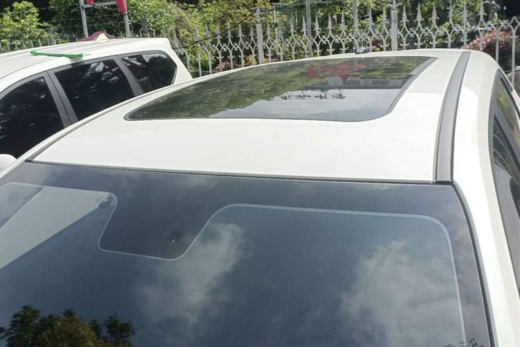 Used CHANGAN OSHAN X5 PLUS 2023 Revised 1.5T DCT Excellence Edition Roof