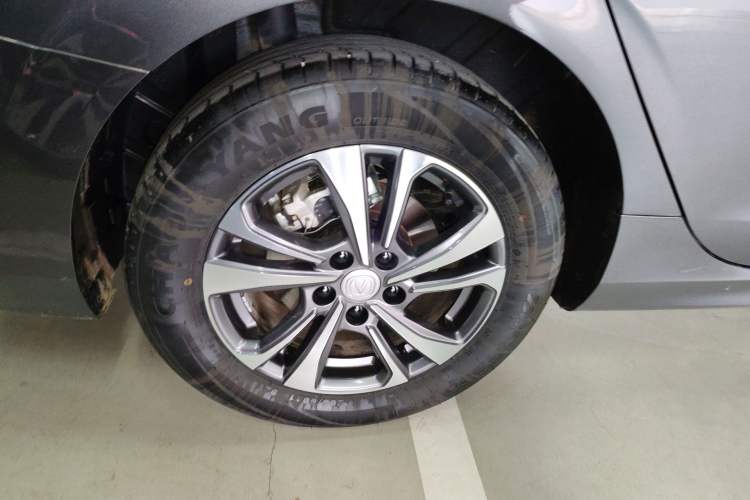 Used CHANGAN Eado 2024 PLUS Blue Whale NE 1.4T GDI DCT High-Energy Edition
