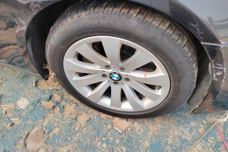 Used BMW 7 Series 2013 730Li Luxury Model Right Front Wheel Hub